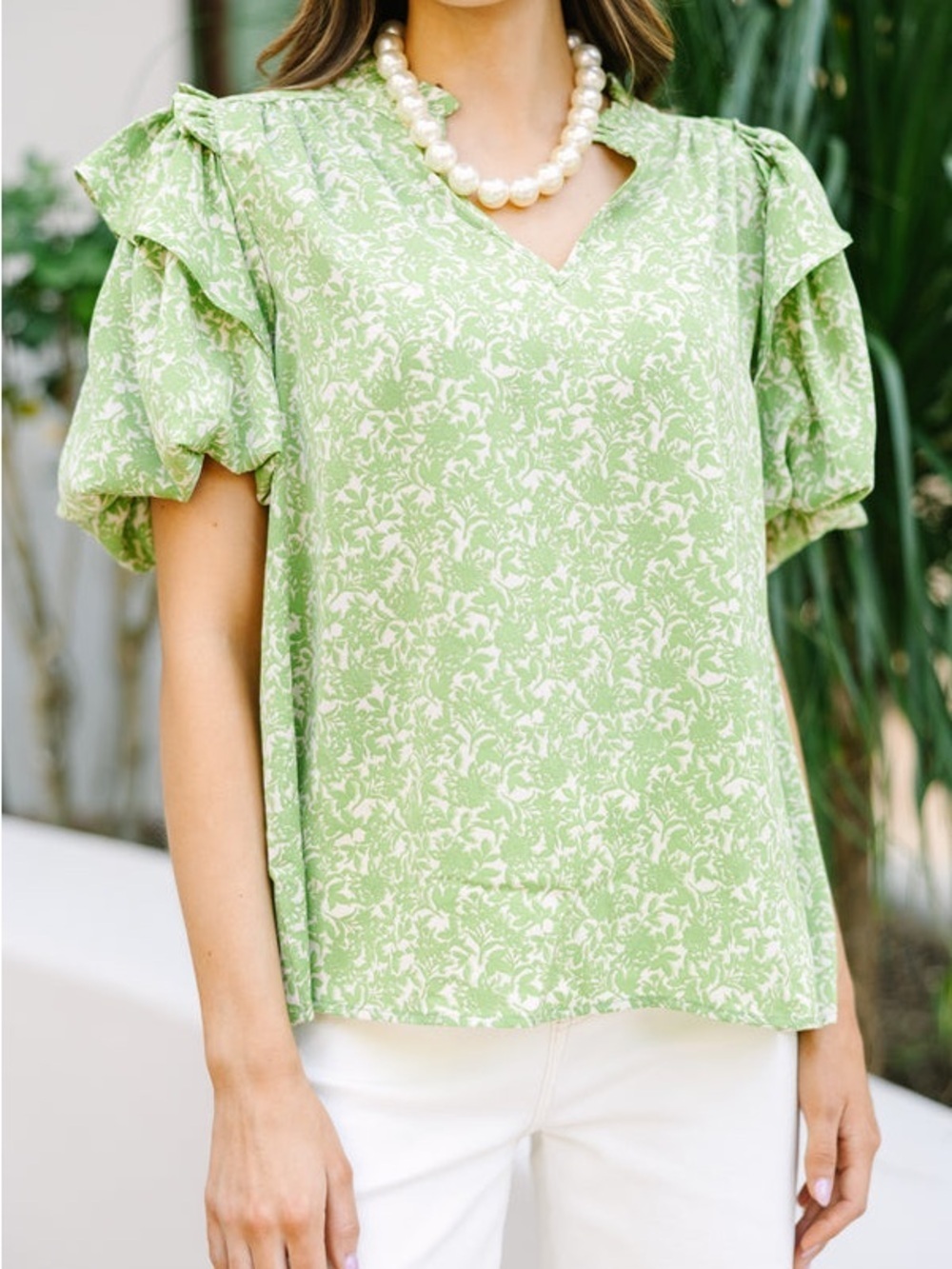 Entro Light Green Floral V-Neck Women's Top Size M - Picture 3 of 9